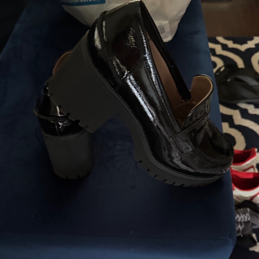 Sun + Stone Black Patent Loafers brand new No Tag